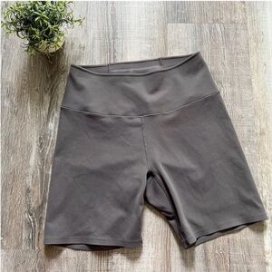 Uniqlo Ultra Stretch 9” Mid-Rise Bike Shorts